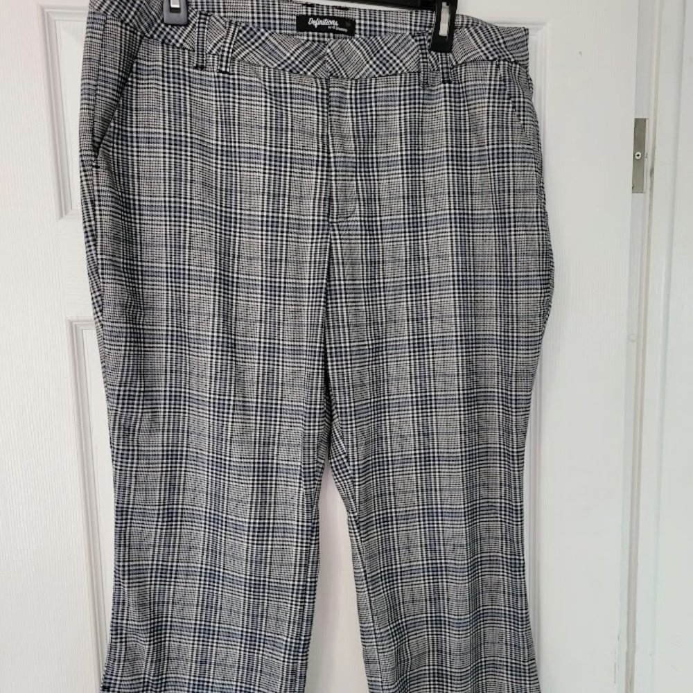 D. Jeans check plaid cropped pants Size 16